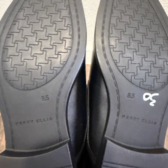 Perry Ellis Black Leather Slip-On Loafers - Picture 3 of 3